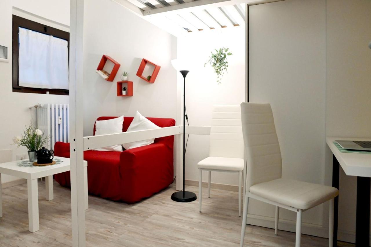 Lucca 22 Hotell Milano Exteriör bild